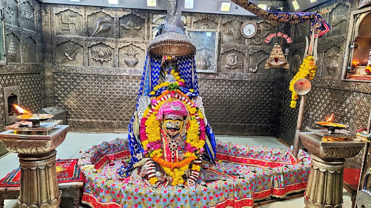 History of Mahakaleshwar Jyotirlinga was kept in the well for more than 500 years to save it from attack