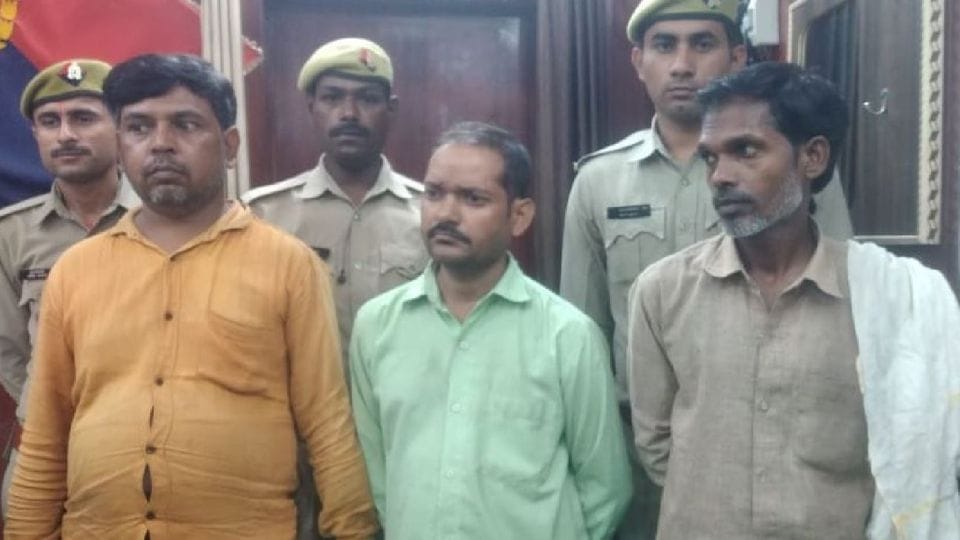 Illegal arms factory was running in the house of the former head in mainpuri
