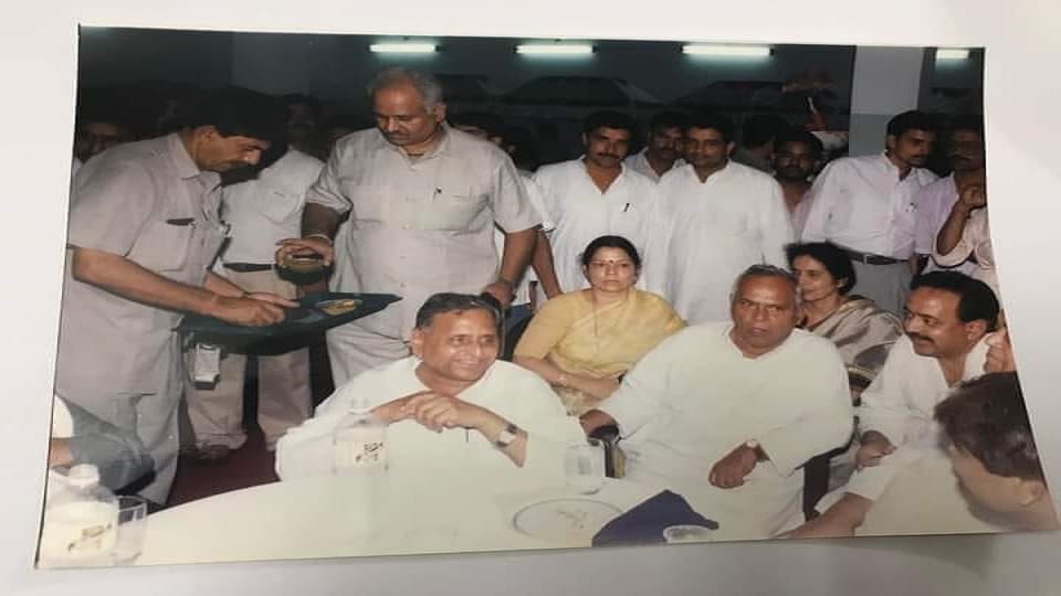Mulayam Singh Yadav memory with dr rs pareek agra