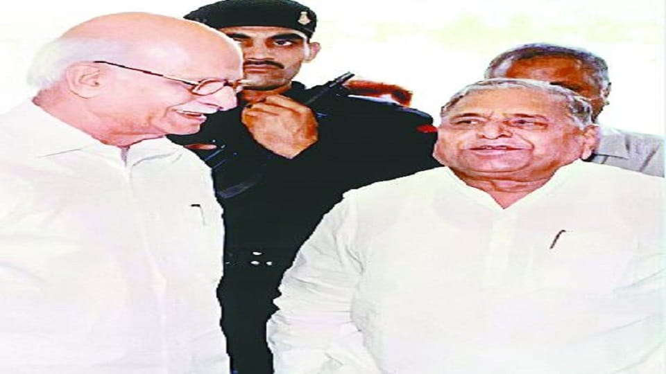 Mulayam Singh Yadav memory with dr rs pareek agra