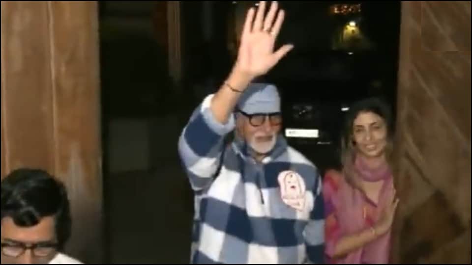 Amitabh Bachchan fans show up all day in Mumbai actor said Thank you very much