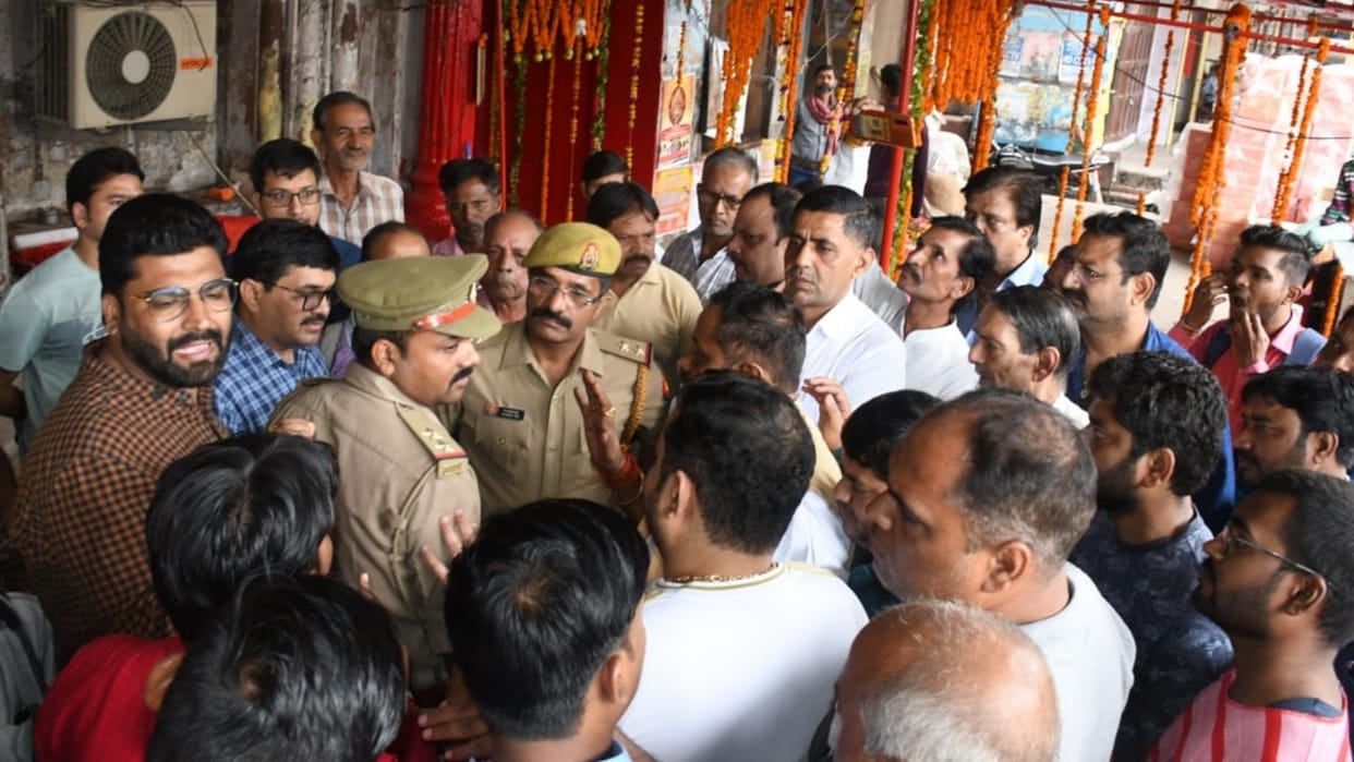 Theft in anandi devi temple in Lucknow.