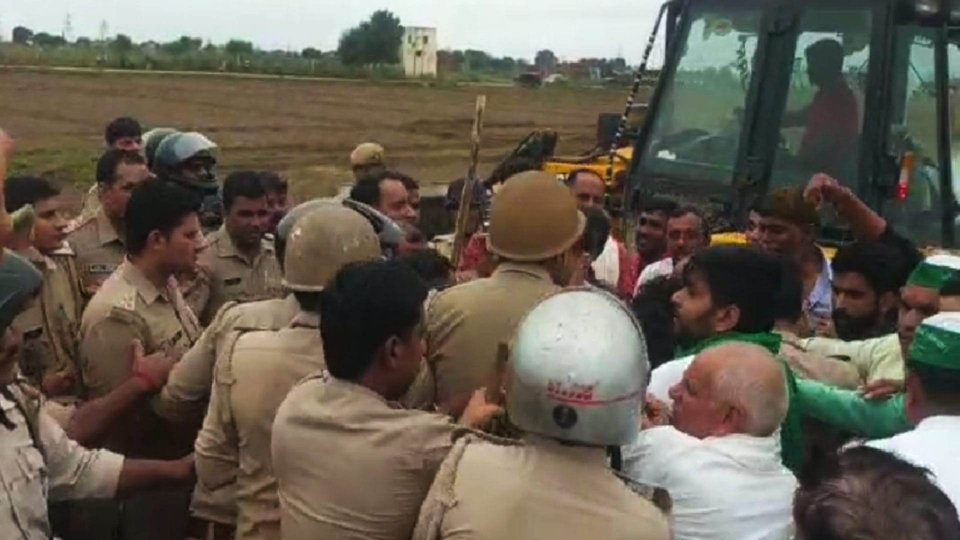 Baghpat: Ruckus over land occupation, police forcibly picked up farmers sitting on dharna