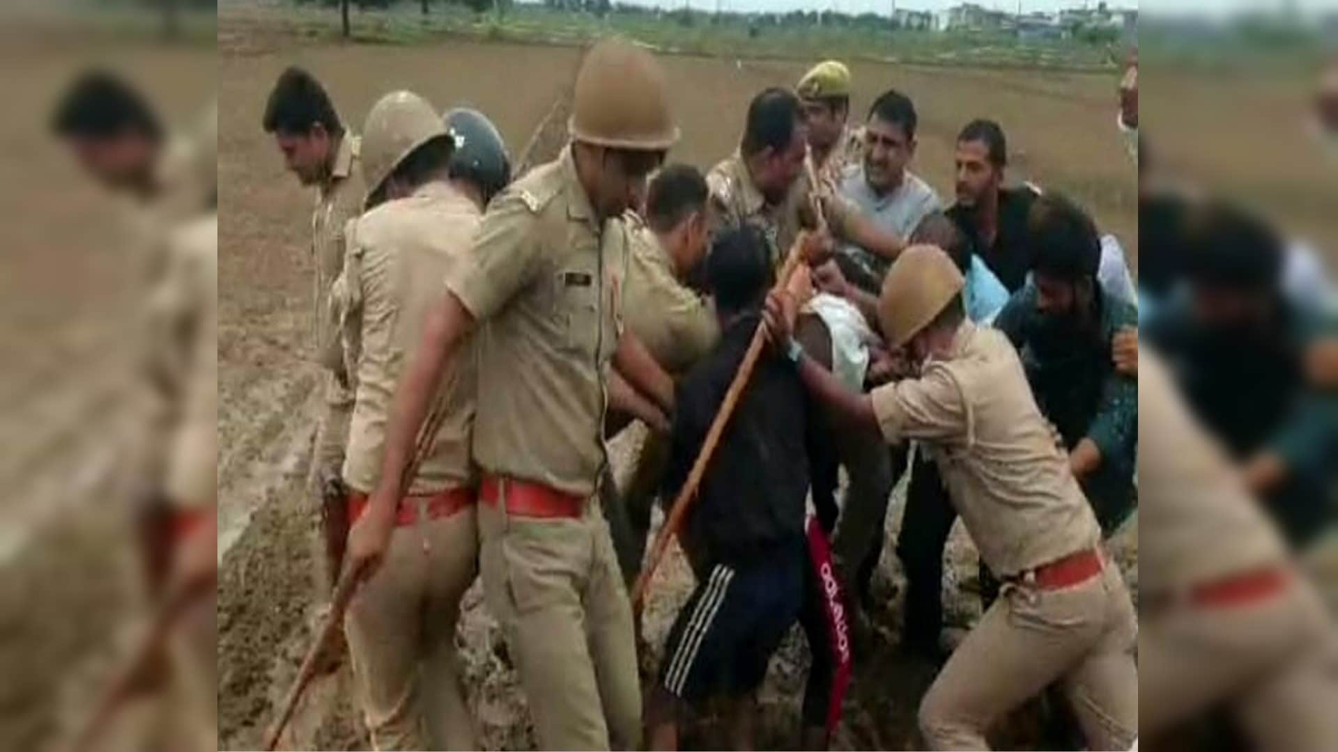 Baghpat: Ruckus over land occupation, police forcibly picked up farmers sitting on dharna