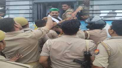 Baghpat: Farmer leaders says the movement will not stop till the demand is met, police did lathi-charge