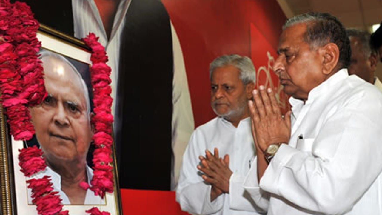Mulayam singh yadav 10 best friends, know about there political background