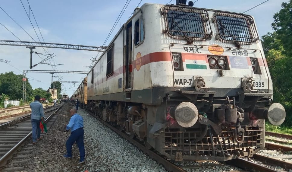 Begumpura Express stood for 25 minutes due to wheel jam