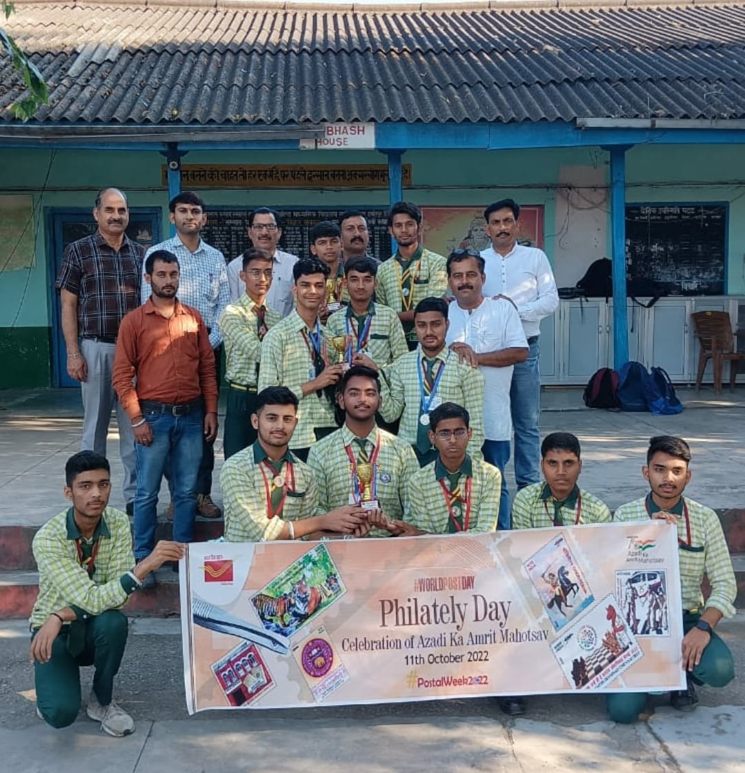 E team stood first in quiz competition with 65 marks