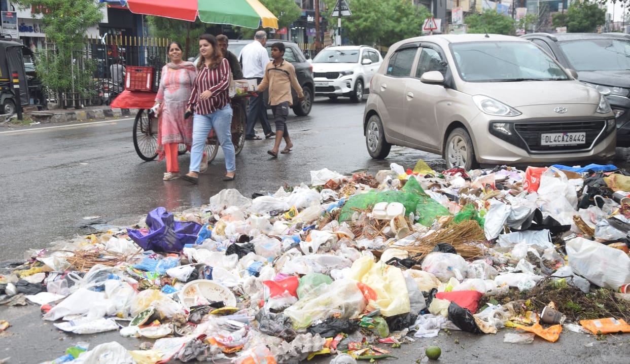 The city kept rotting for the whole day in the rain of chaos, the 15-day deadlock broke on the written assurance