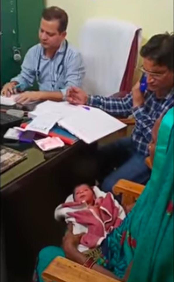 Hardoi, Locked in a bag and threw the newborn in bushes