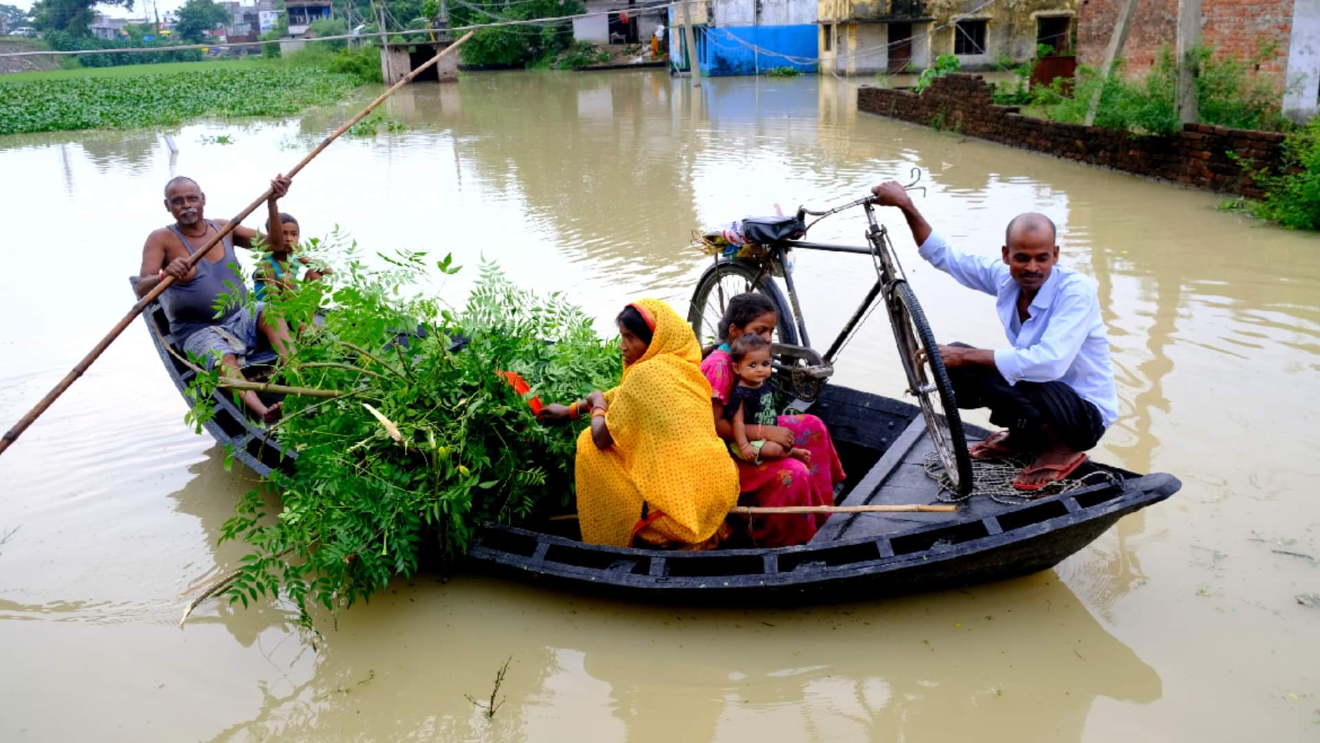 गोरखपुर में बाढ़ का खतरा।
