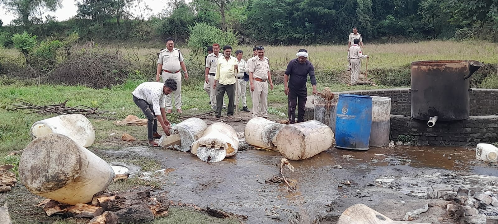 MP Gazab Hai: In Guna Alcohol Came Out of Handpump Instead of Water, Know Why