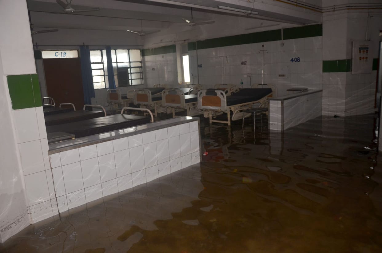AMU: 18 crore testing machines in water