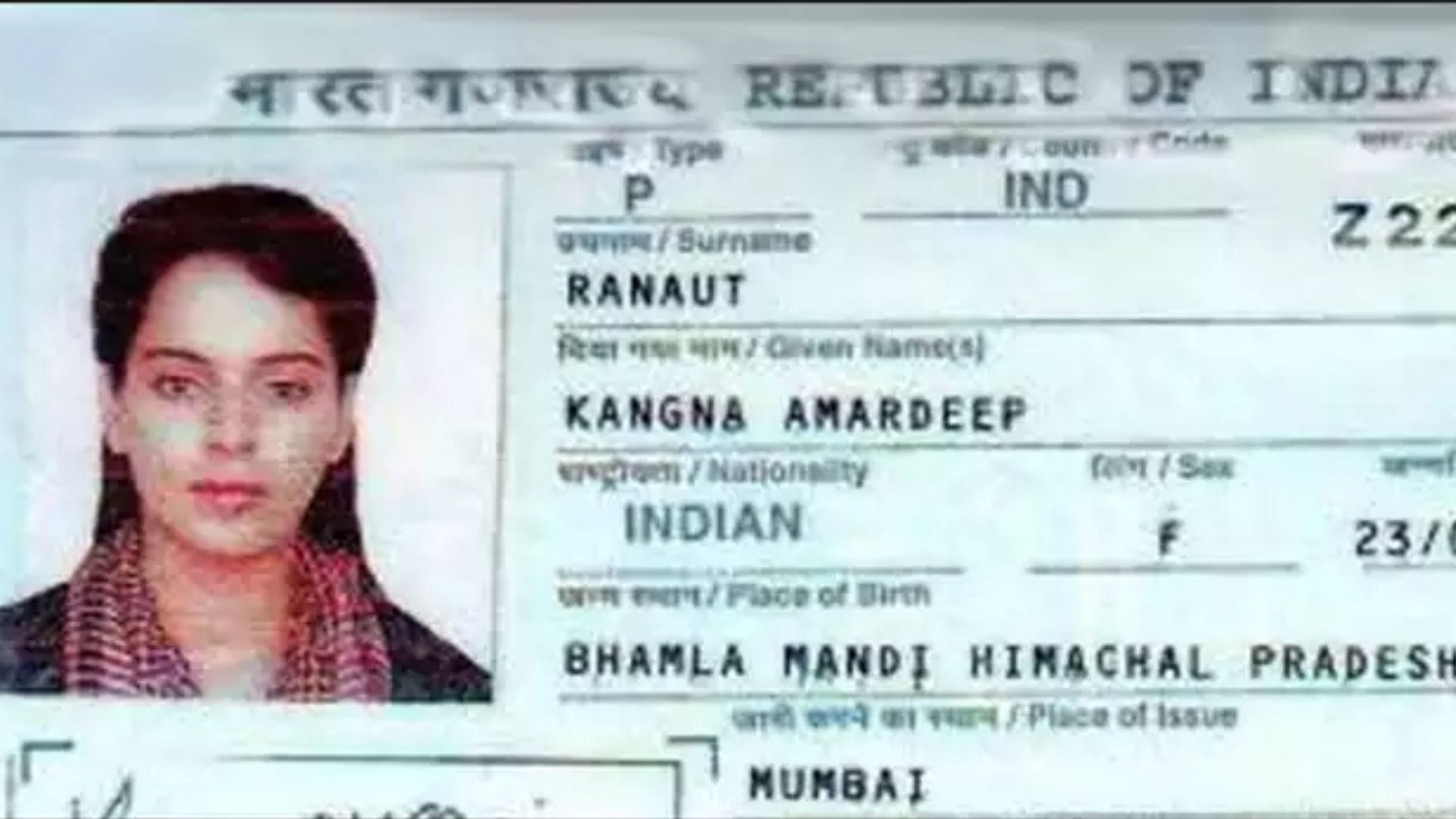 Beautiful Bollywood Actors Look in Passport Photo from Kangana Ranaut to Sunny Leone