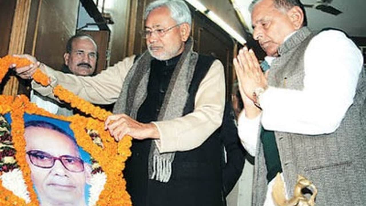Mulayam singh yadav 10 best friends, know about there political background