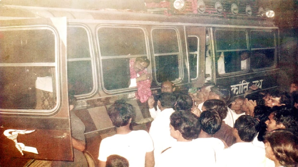 Mulayam Singh Yadav Death Mulayam Singh Yadav had reached Kans Maidan in Bhargaon in 1984 with kranti rath