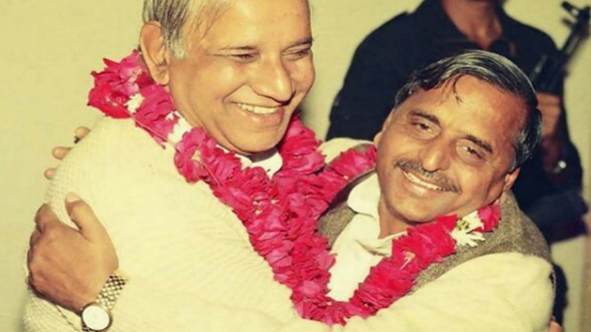 Read the success story of Mulayam Singh Yadav.