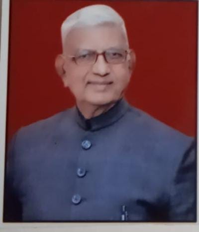 Mulayam Singh was fighting wrestling in Sadabad, he was victorious without fighting