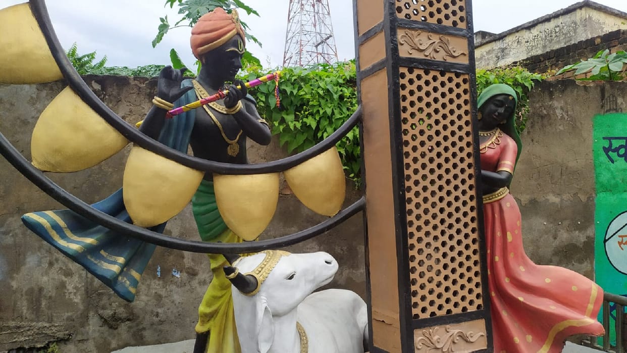 New Murli was finally given to Kanha, it was stolen four months ago