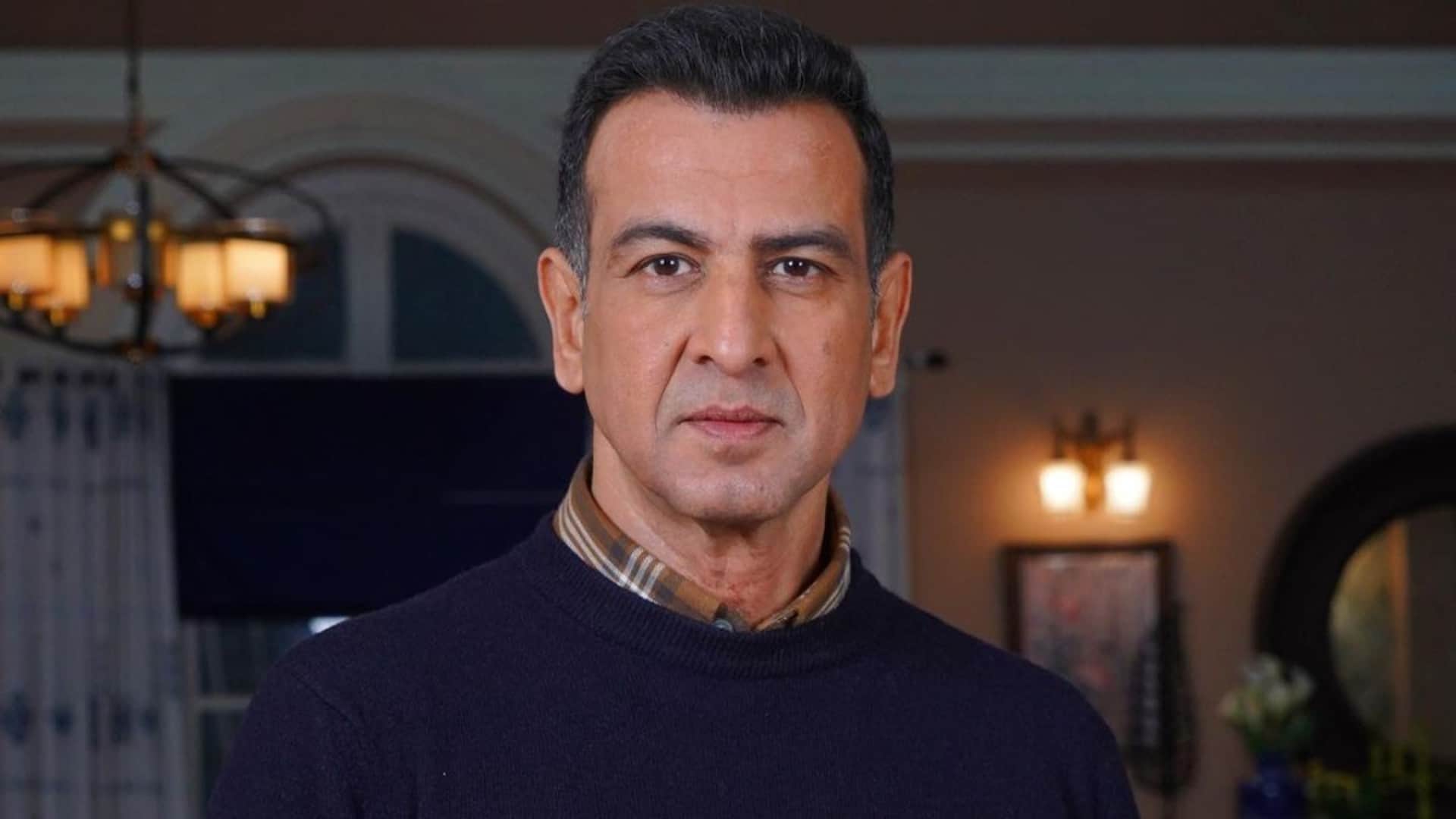 Ronit Roy pens cryptic note on being betrayed by someone smriti irani and rupali ganguly ask him what happened