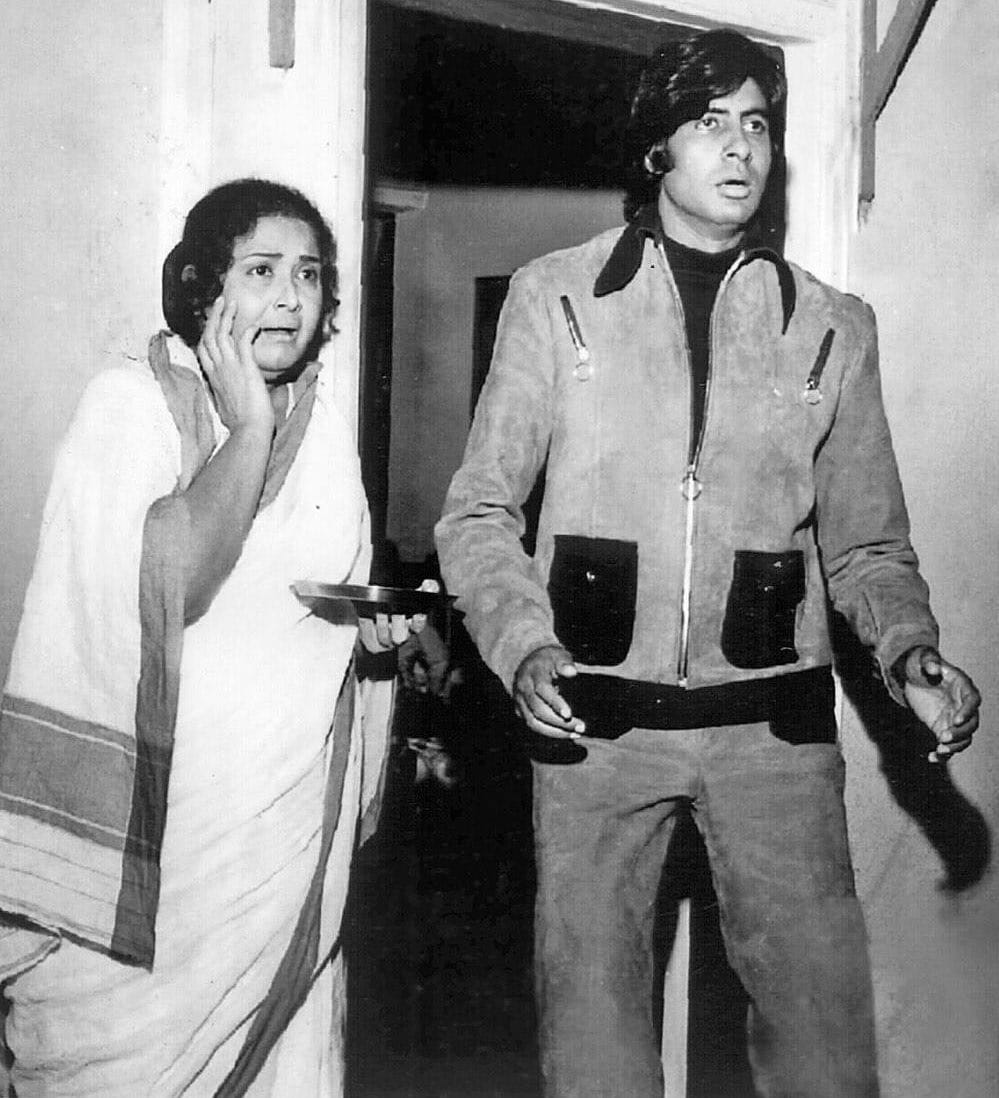 Amitabh Bachchan birthday actor shares great bond with his onscreen mothers expressed his love on social media