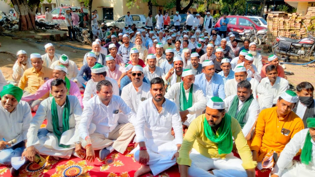 Bhakiyu Tomar gave a sit-in to the problems of the farmers
