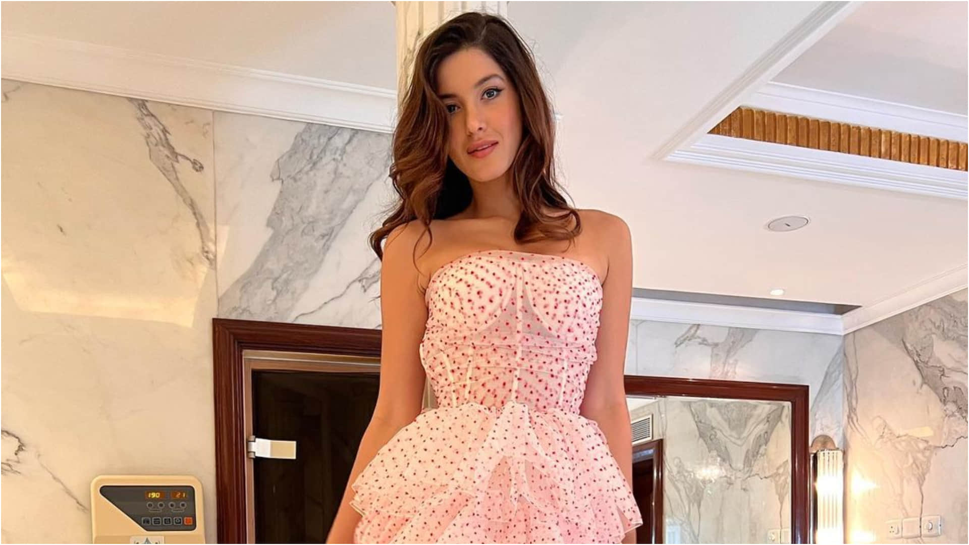 shanaya kapoor look like fairy tale in pink polka dot ruffle dress
