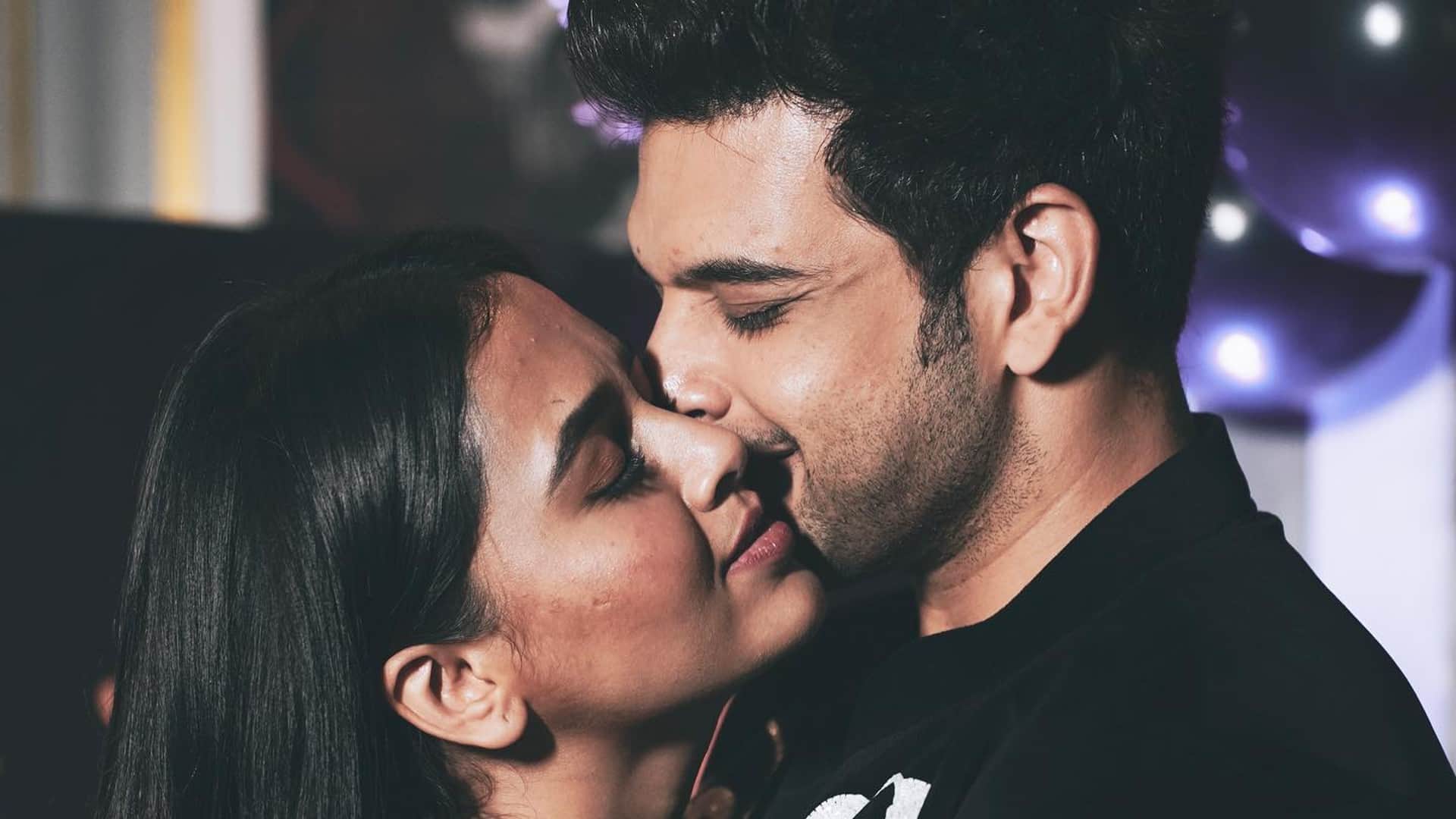 Photos of the Day Tajasswi Prakash romance with karan Kundra Bold Look Jannat Zubair Celebrity Updates