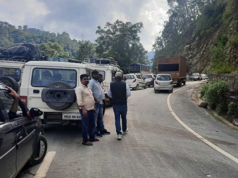 Tanakpur-Ghat highway opened for small vehicles on the fourth day