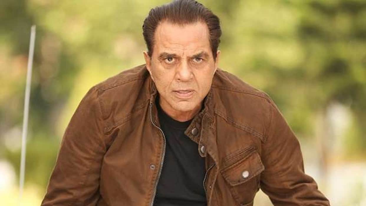 Javed Akhtar said in Interview Dharmendra had rejected Zanjeer actor reacted on social media