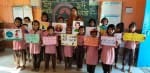 शामली के प्राथमिक विदालय कुरमाली में आयोजित पेटिंग प्रतियोगिता में भाग लेते छात्र छात्राएं