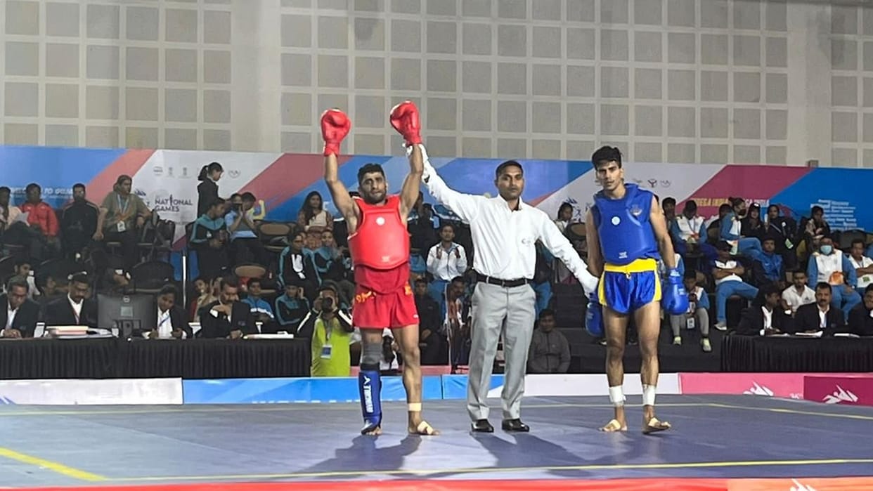 Jammu Kashmir Abhishek jamwal won gold in the National Games