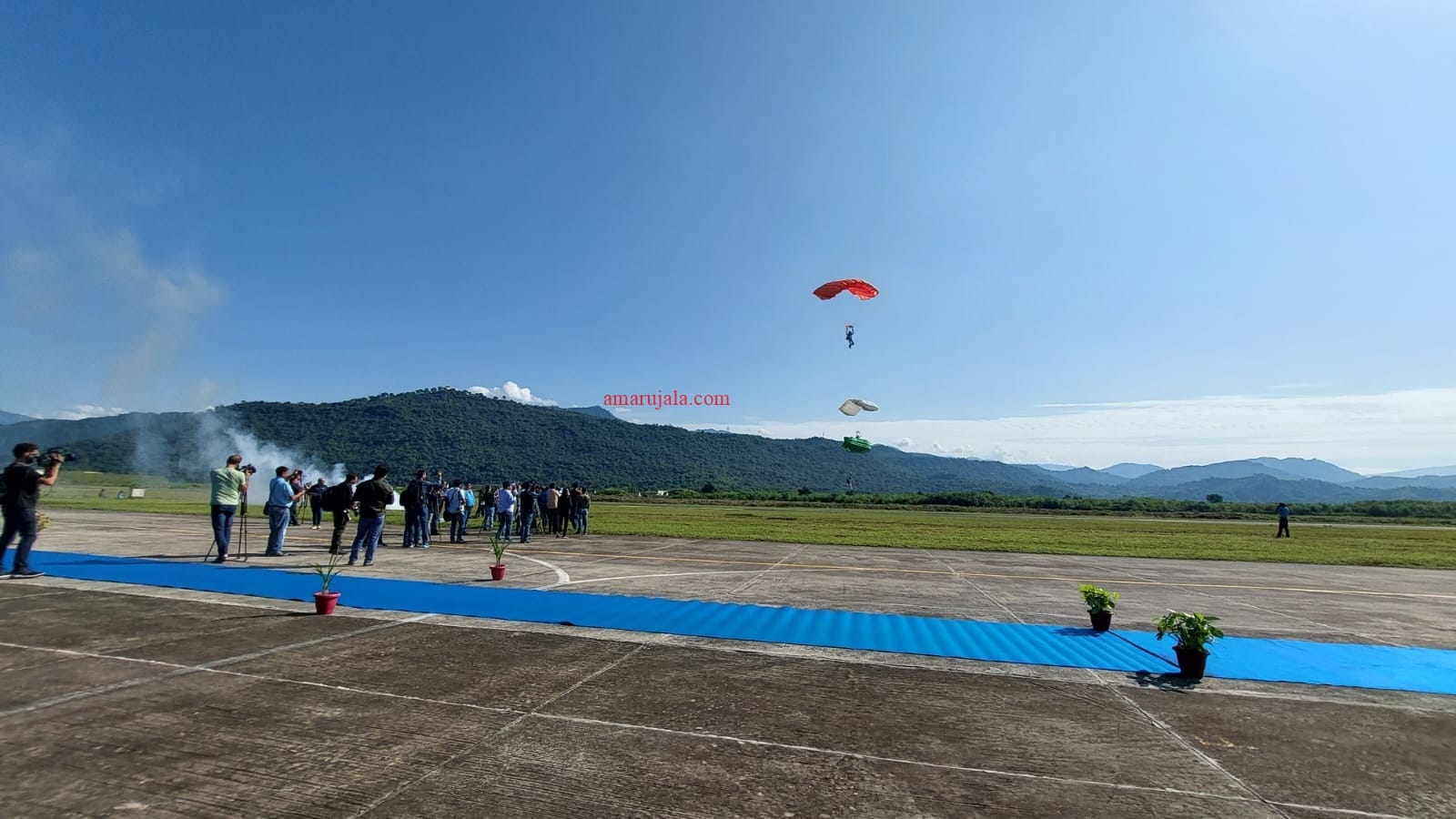 udhampur air show news and photos in hindi Rafale Jaguar and MiG Apache seen