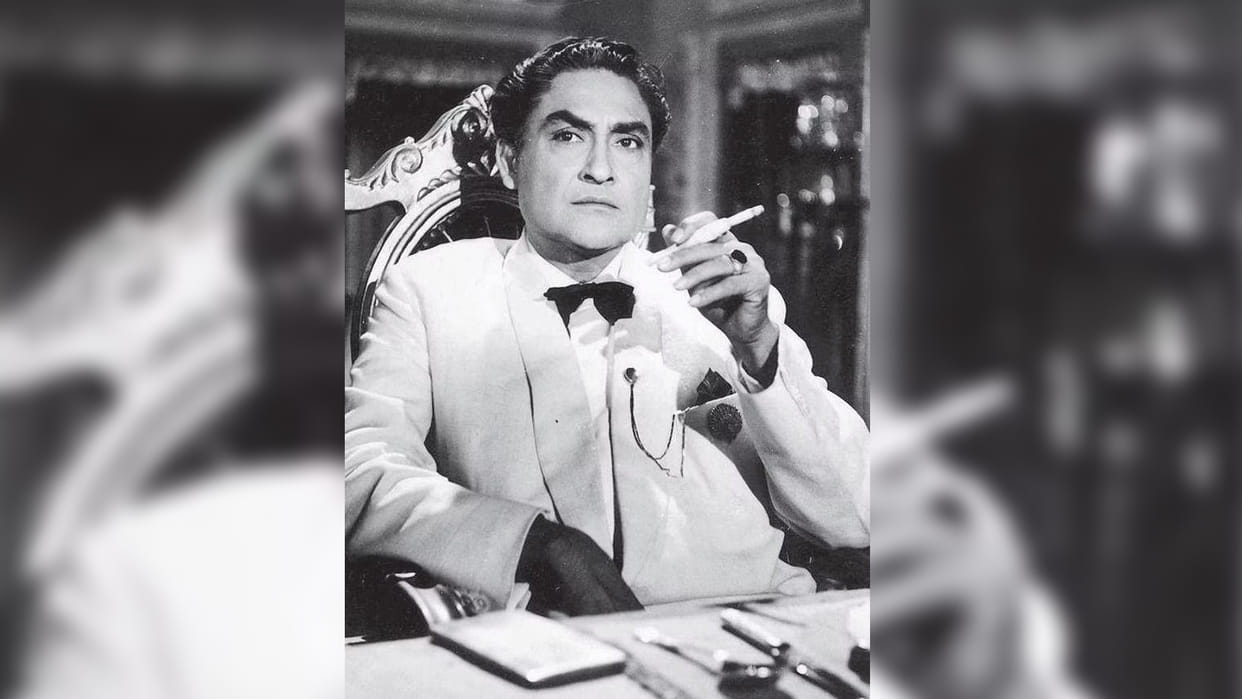 Ashok Kumar Birth Anniversary interesting facts about First Superstar of Bollywood and Kishore kumar brother