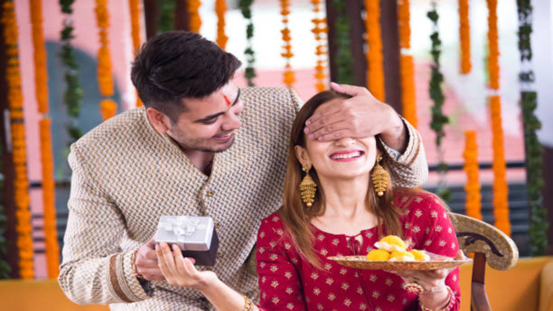 Bhai Dooj 2022 Brother Best 5 Promise To Sister For Strong Bond And Happy Life In Hindi