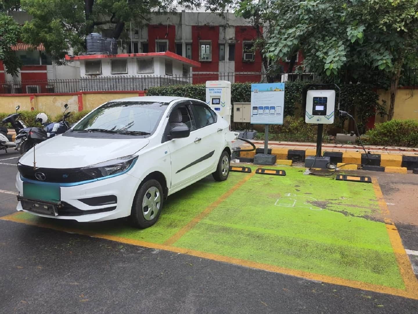 Society of Manufacturers of Electric Vehicles urges Nitin Gadkari for policy of road tax exemption for EVs
