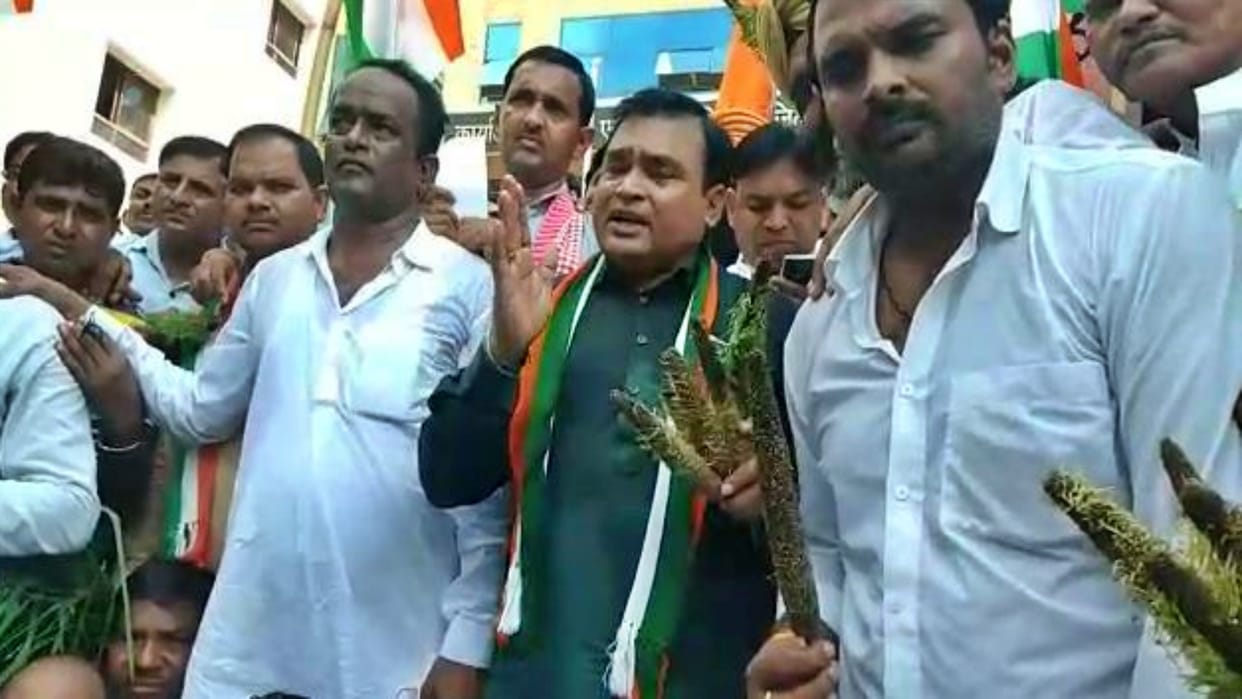 Farmers gave ultimatum to collector regarding their demands in Gwalior Chambal zone