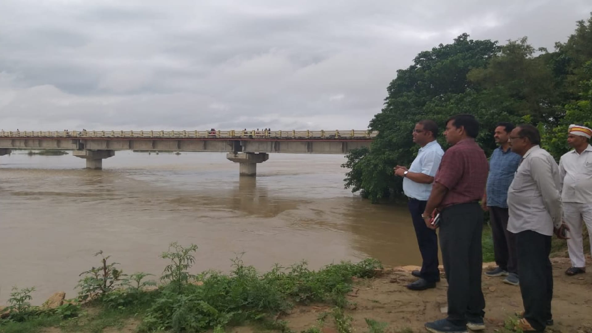 Flood wreaks havoc in Gorakhpur water entered 120 villages