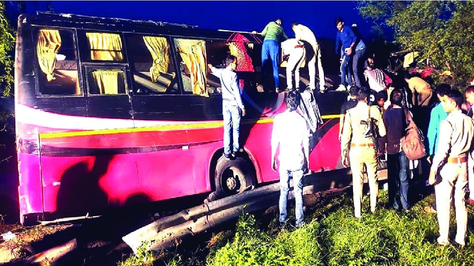 130 crores spent on safty of Yamuna Expressway but accidents did not stop