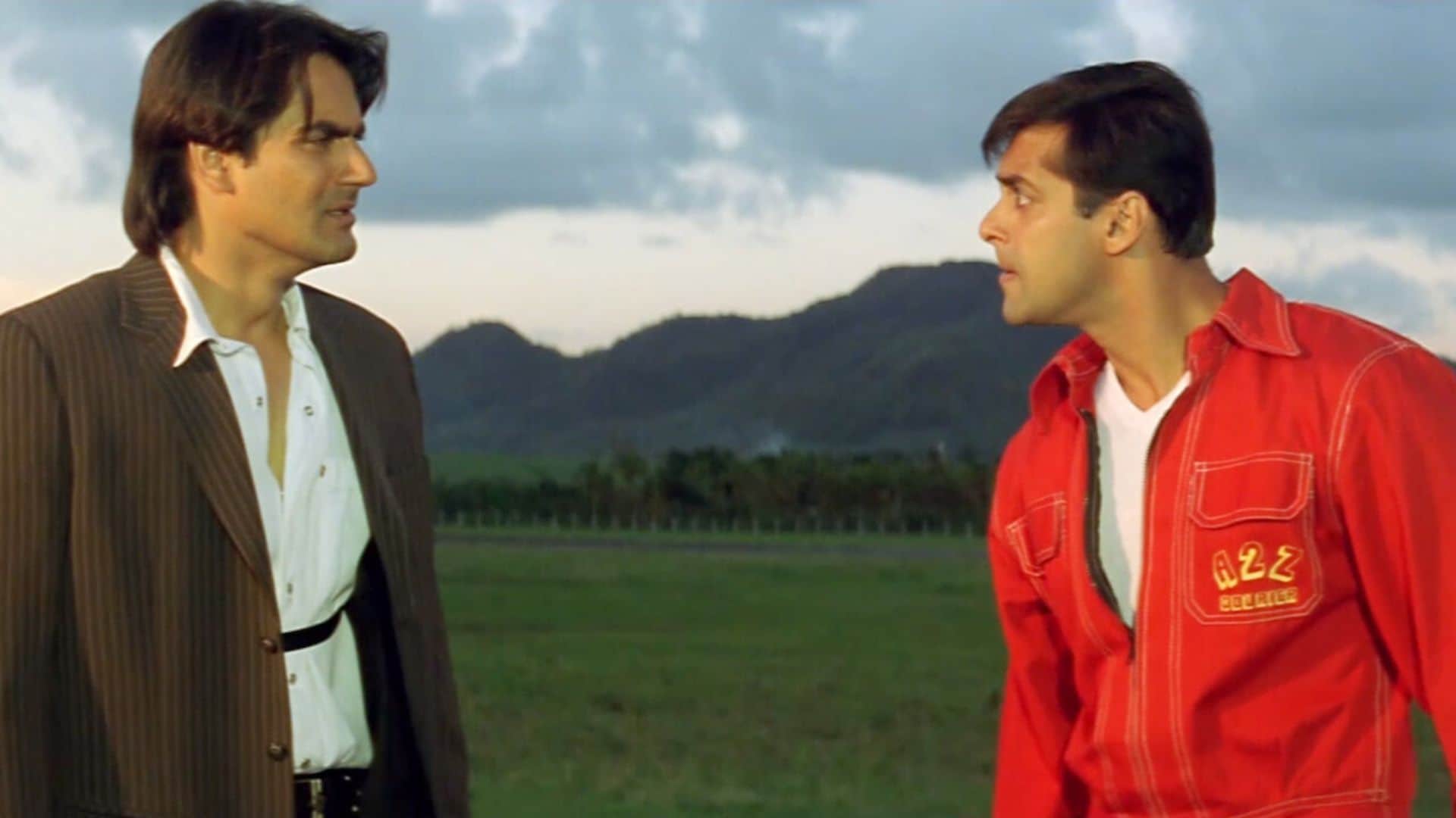 Bollywood superstars as ghosts Amitabh Bachchan Dharmendra Shah Rukh Khan Salman Deepika Bipasha Katrina kaif