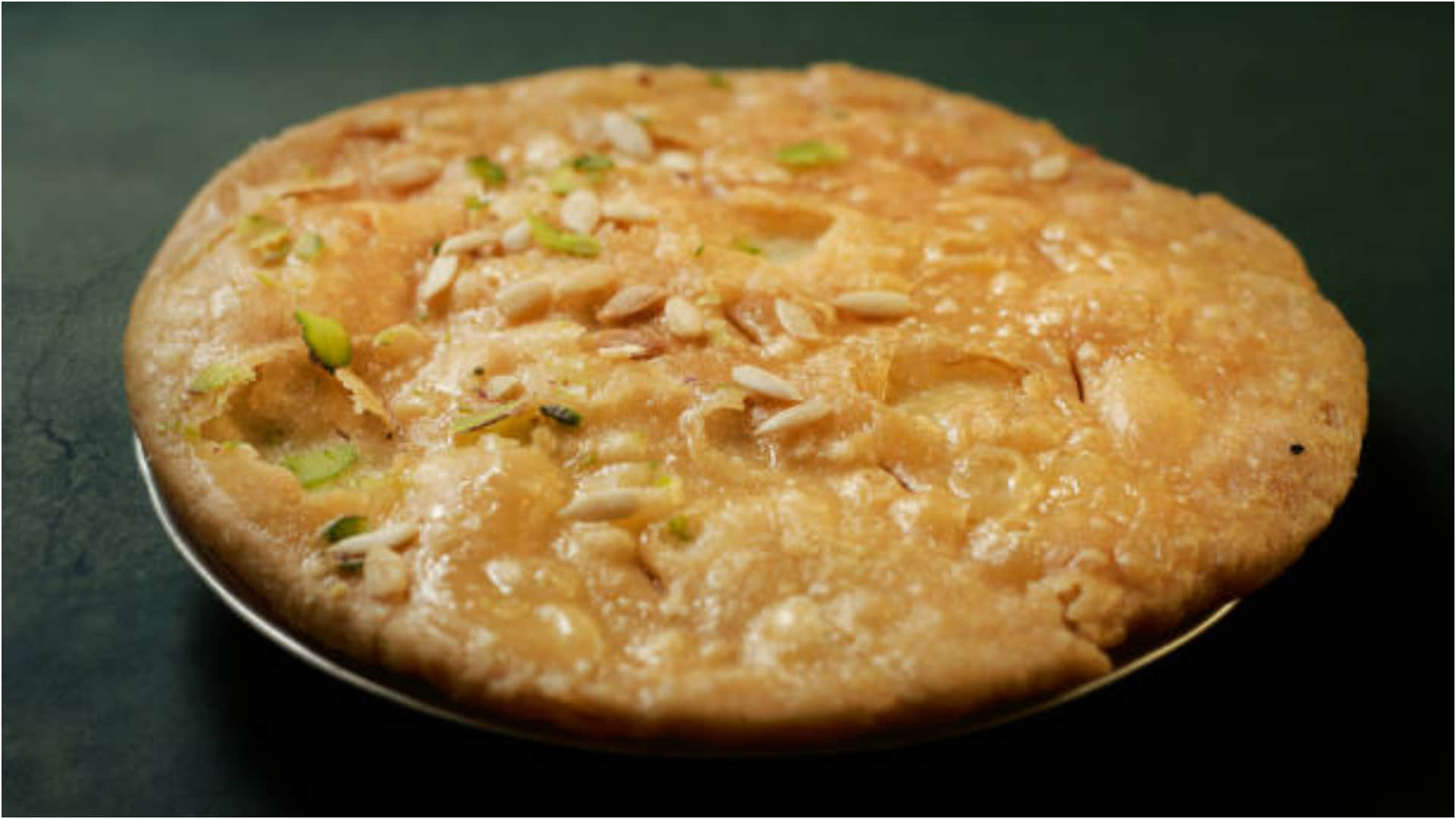 -Karwa Chauth 2022 Special Recipes How To Make Sweet Or Meethi Mathri For Karva Chauth Sargi In Hindi