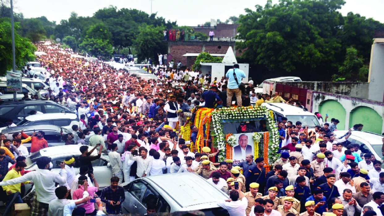 Agra political parties leaders tribute to Mulayam Singh Yadav