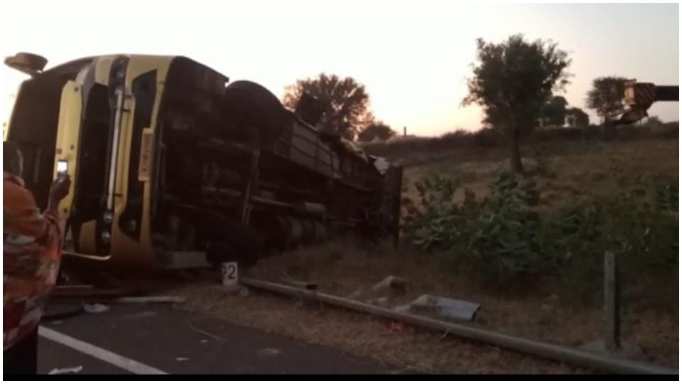 Bus overturned uncontrollably in Nagaur 50 passengers injured