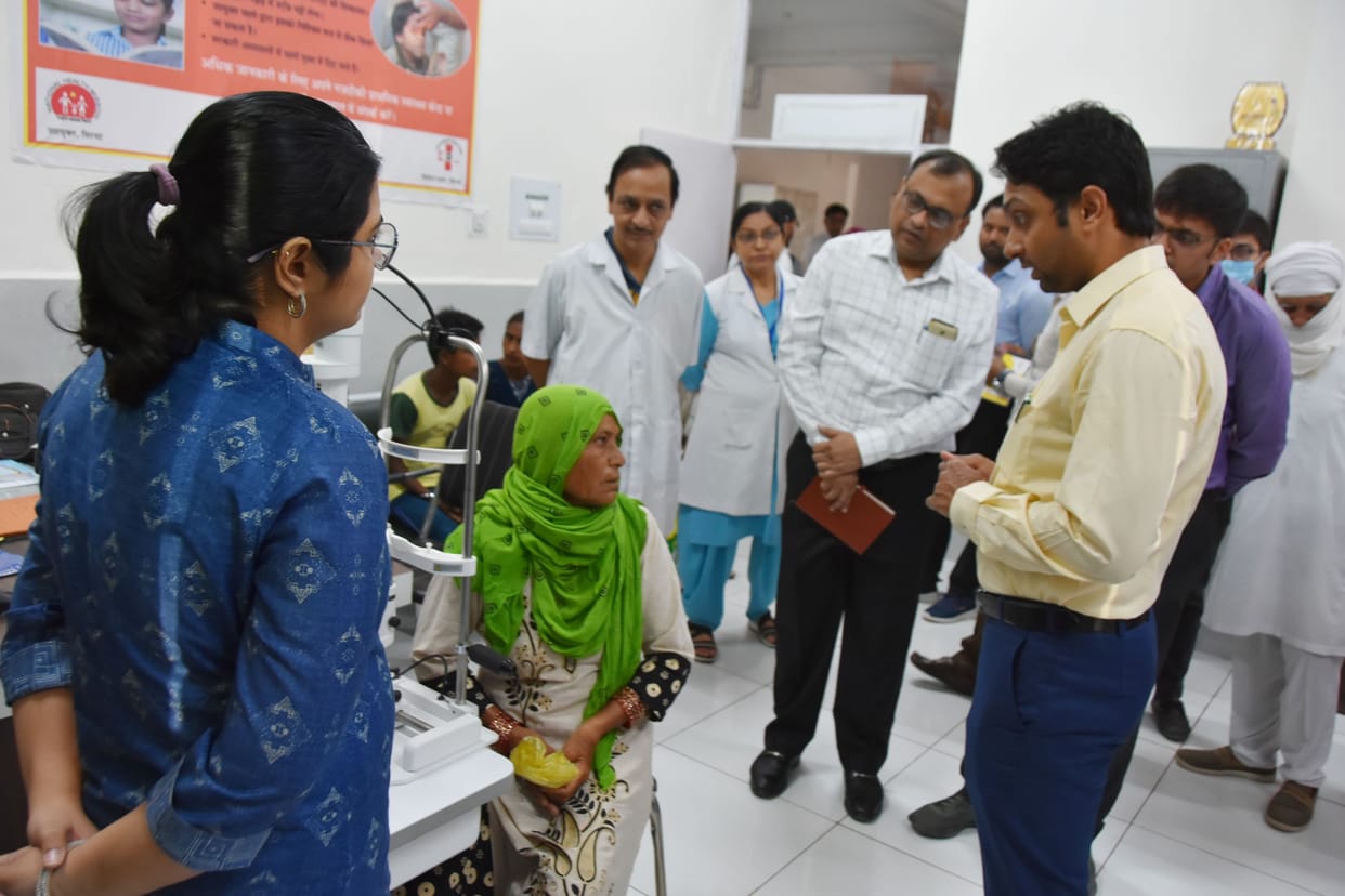 Deputy Commissioner inspected the civil hospital, instructed to provide all the medicines