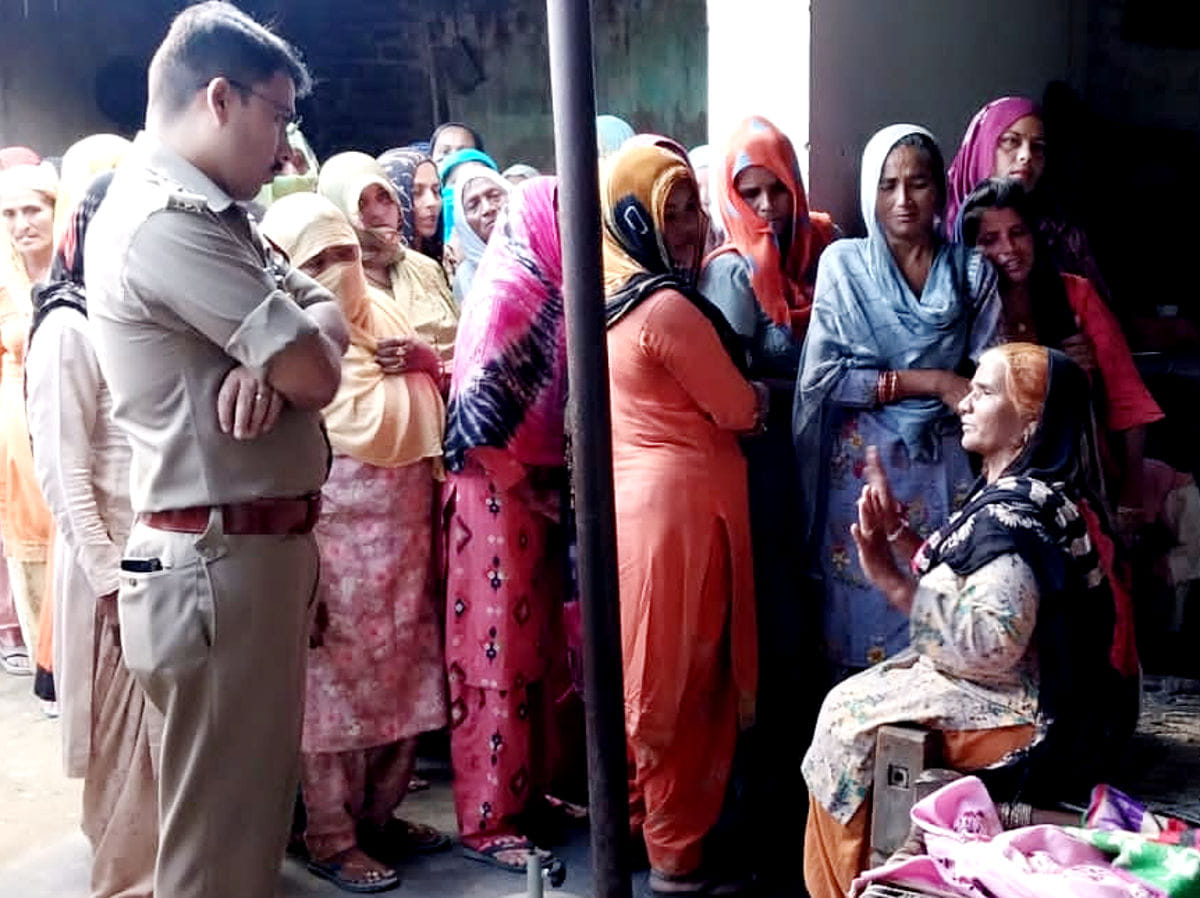 Couple commits suicide in Sheikhpura Kadim