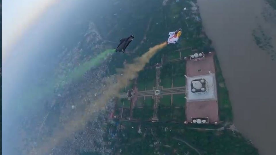 Three Sky Divers Jumped From Altitude Of Five Thousand Feet Near The Taj Mahal