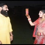 छलनी से किया पति का दीदार