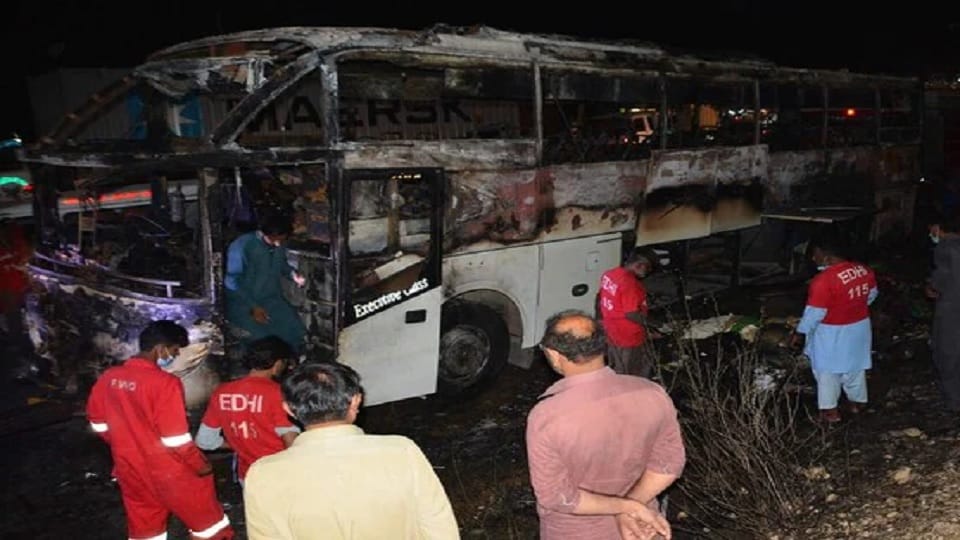 18 flood survivors killed in bus fire in Pakistan, know latest updates