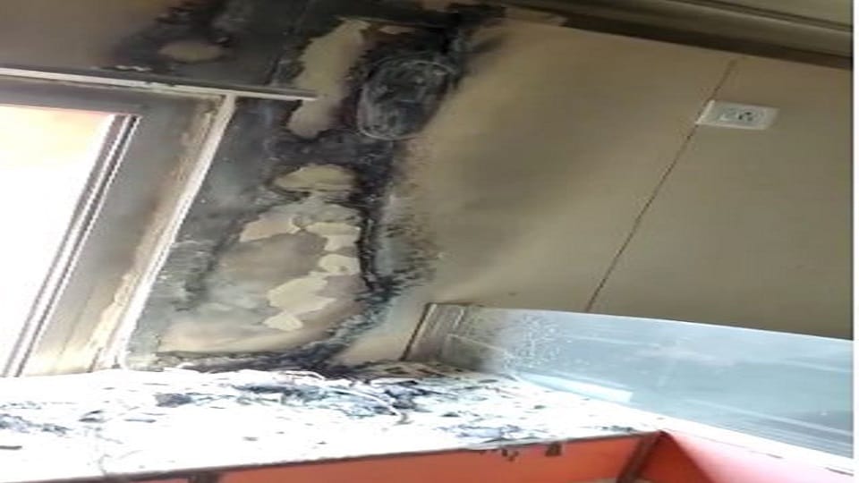 Fire breaks out in LIC building in agra