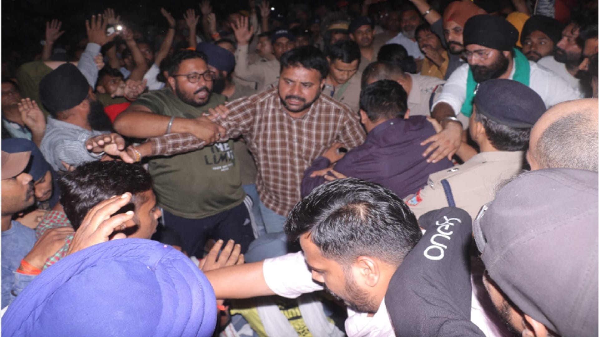 Attacks On Up Police In Uttarakhand Gurjit Kaur could not pray for Suhag long life on Karva Chauth